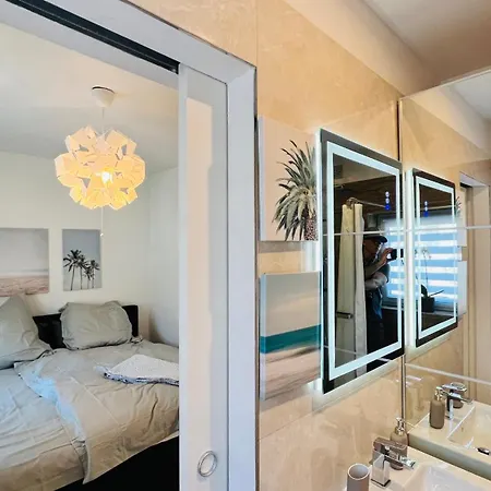 Designer 3 With Terrace & Parking Apartment